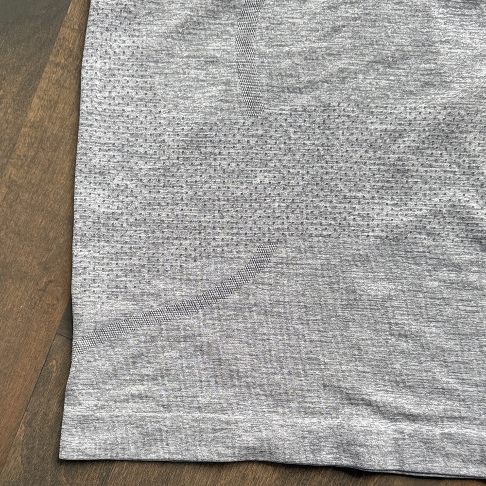 Lululemon Athletica Swiftly Light Gray Tank Top waist length - Picture 5 of 11